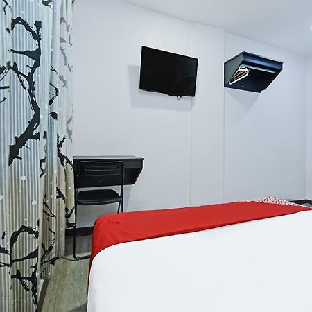 Super Oyo 992 Orange Hotel 瓜拉比拉 外观 照片