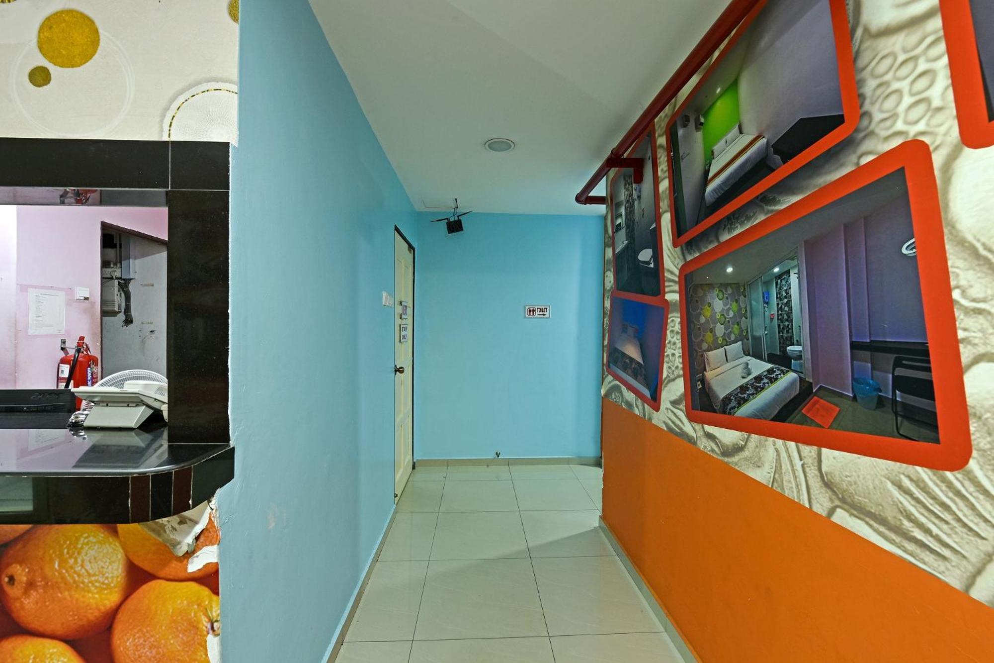 Super Oyo 992 Orange Hotel 瓜拉比拉 外观 照片