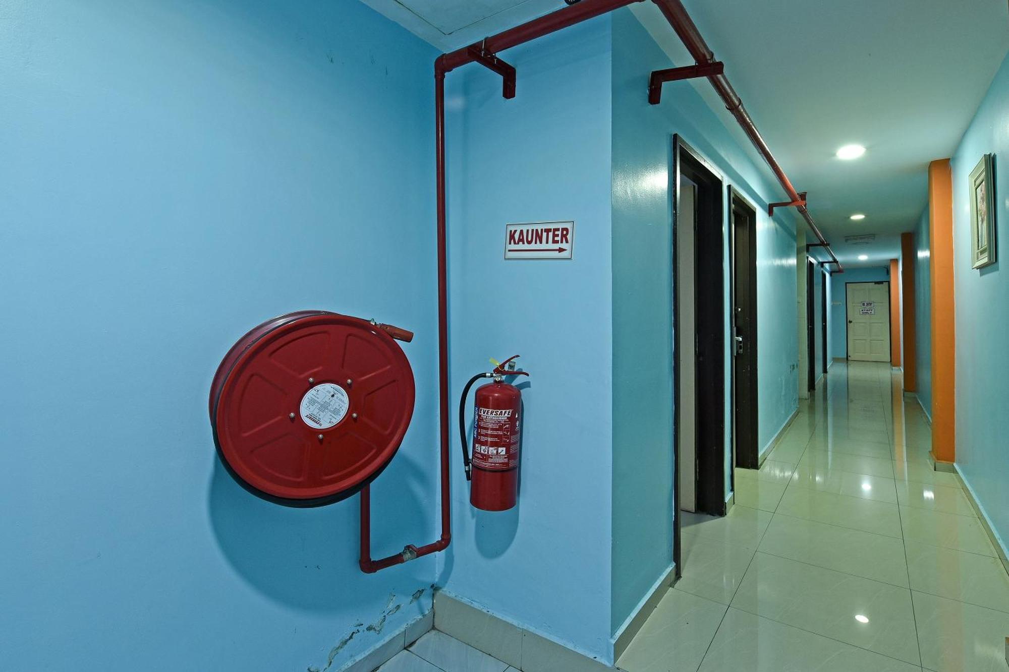 Super Oyo 992 Orange Hotel 瓜拉比拉 外观 照片