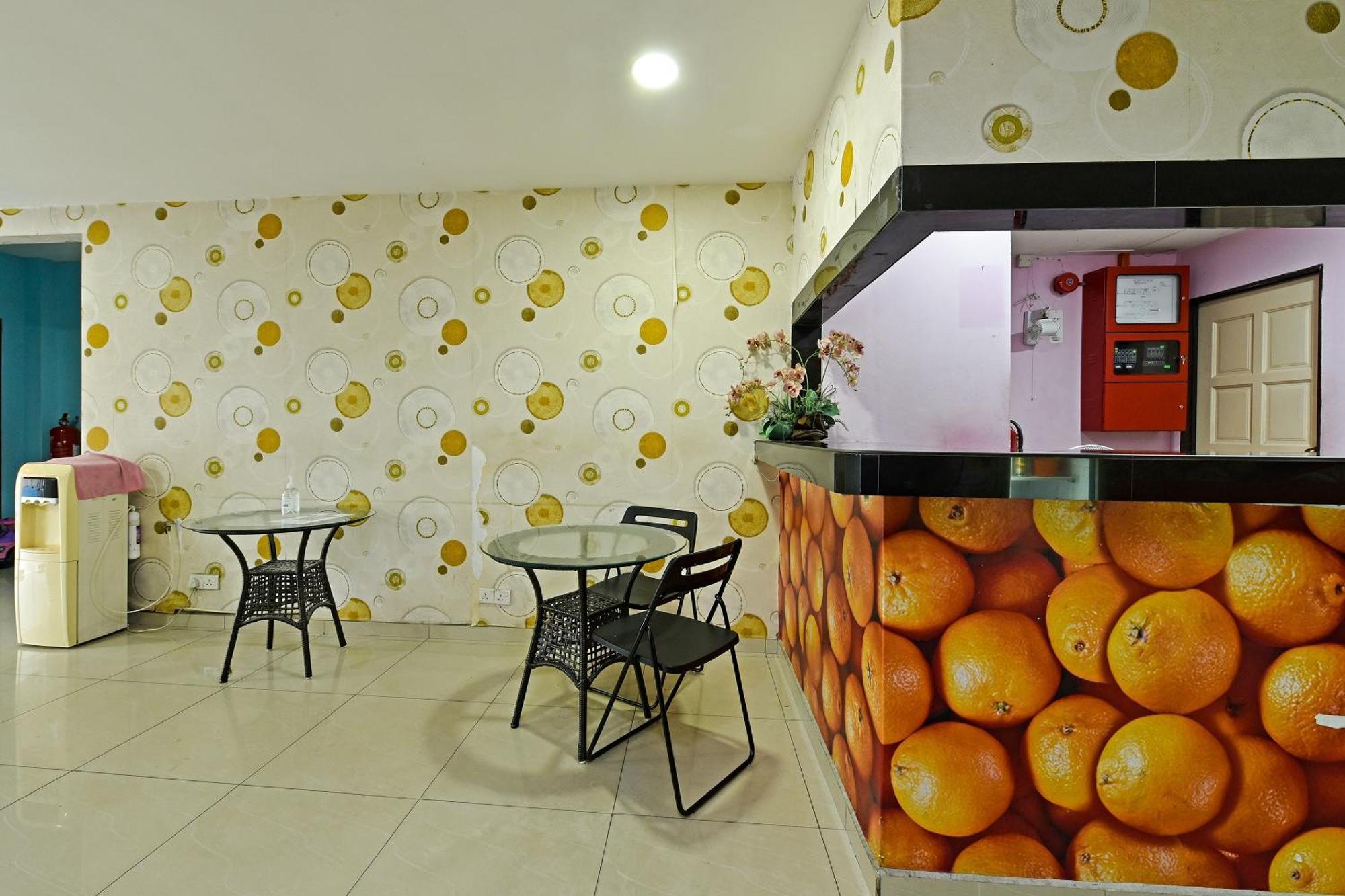 Super Oyo 992 Orange Hotel 瓜拉比拉 外观 照片