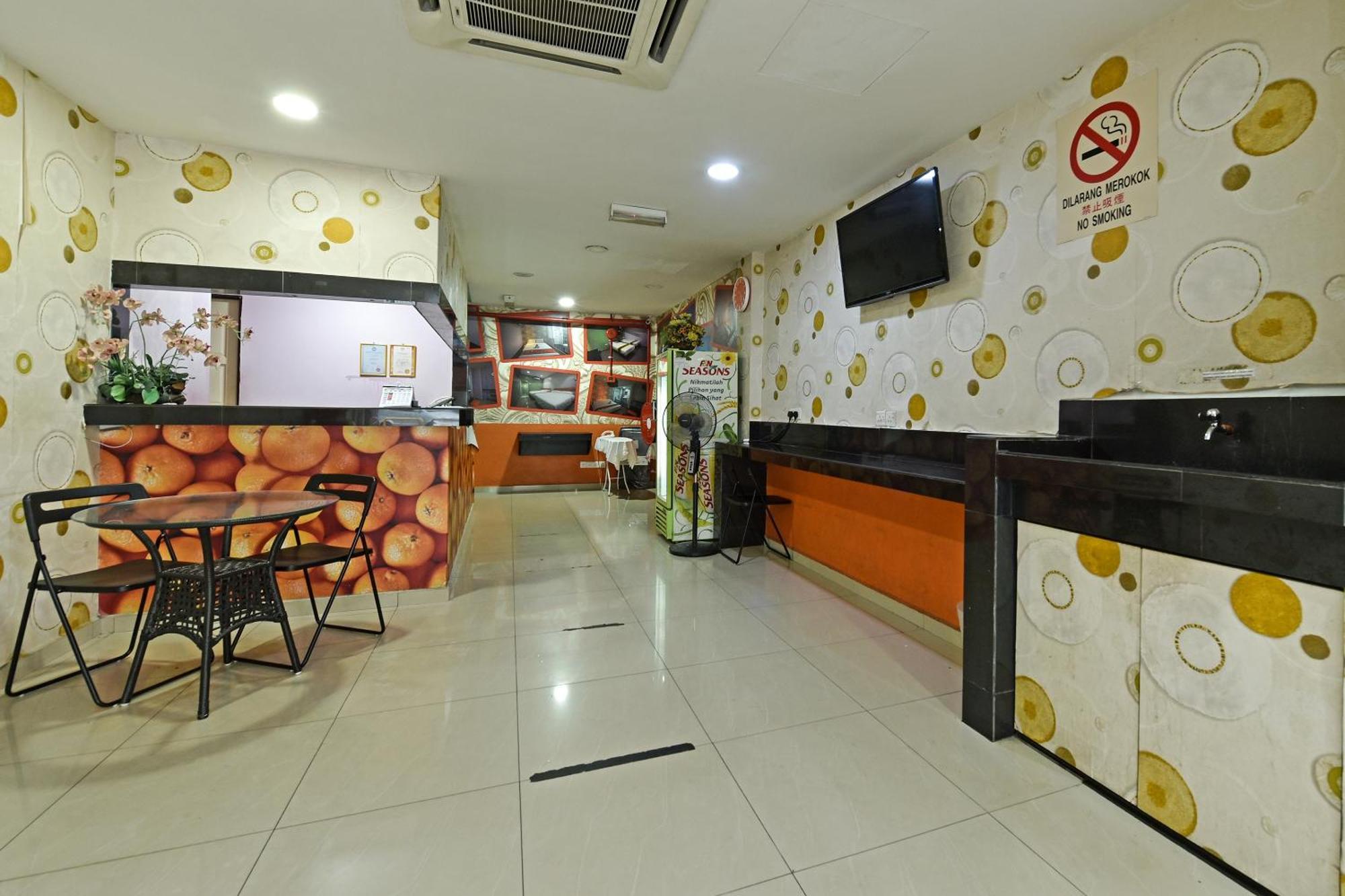 Super Oyo 992 Orange Hotel 瓜拉比拉 外观 照片